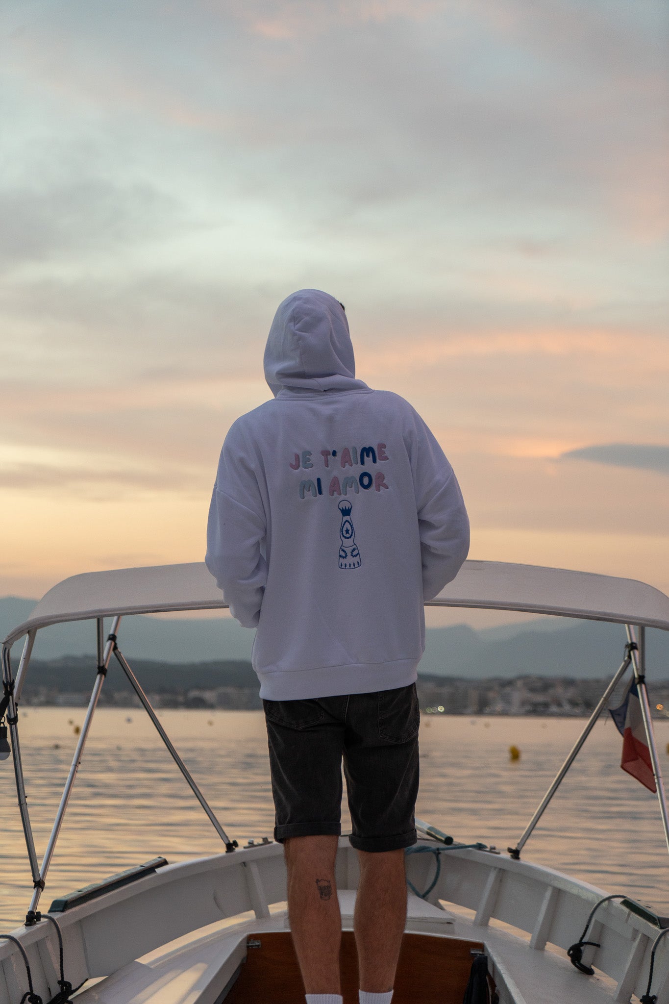Pull AMOR Blanc